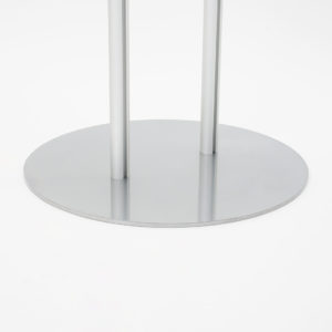 cornice a scatto da terra con piantana autoportante finitura silver base tonda