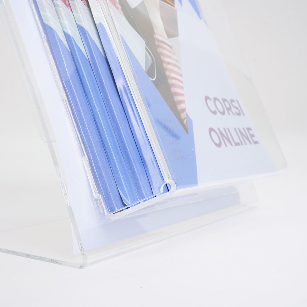 tasca frontale in plexiglass porta depliant