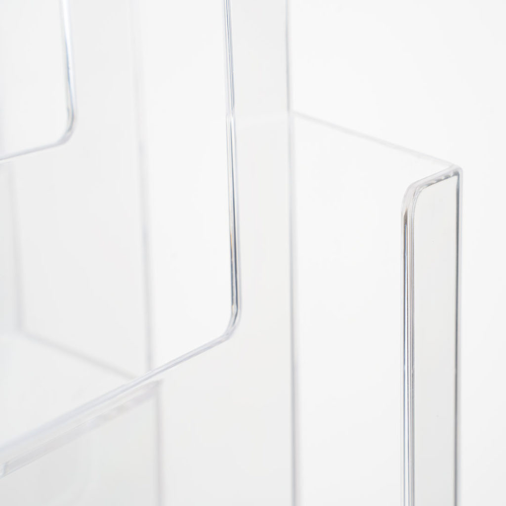porta depliant da muro in plexiglass trasparente 4 tasche