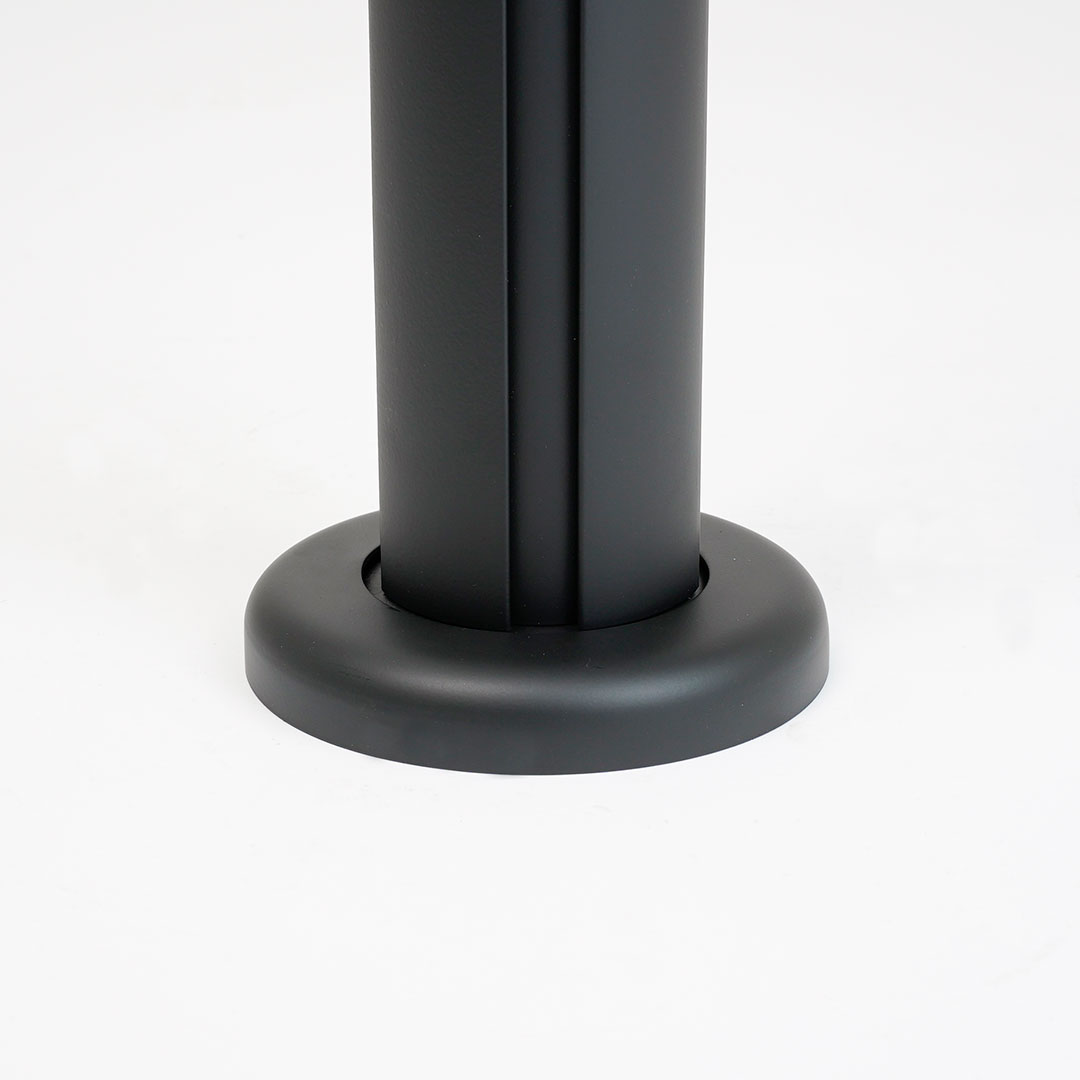 2 Paletti Delimitatori Con Base E Catena - Bianco E Rosso, Altezza 140 Cm - Foto 5