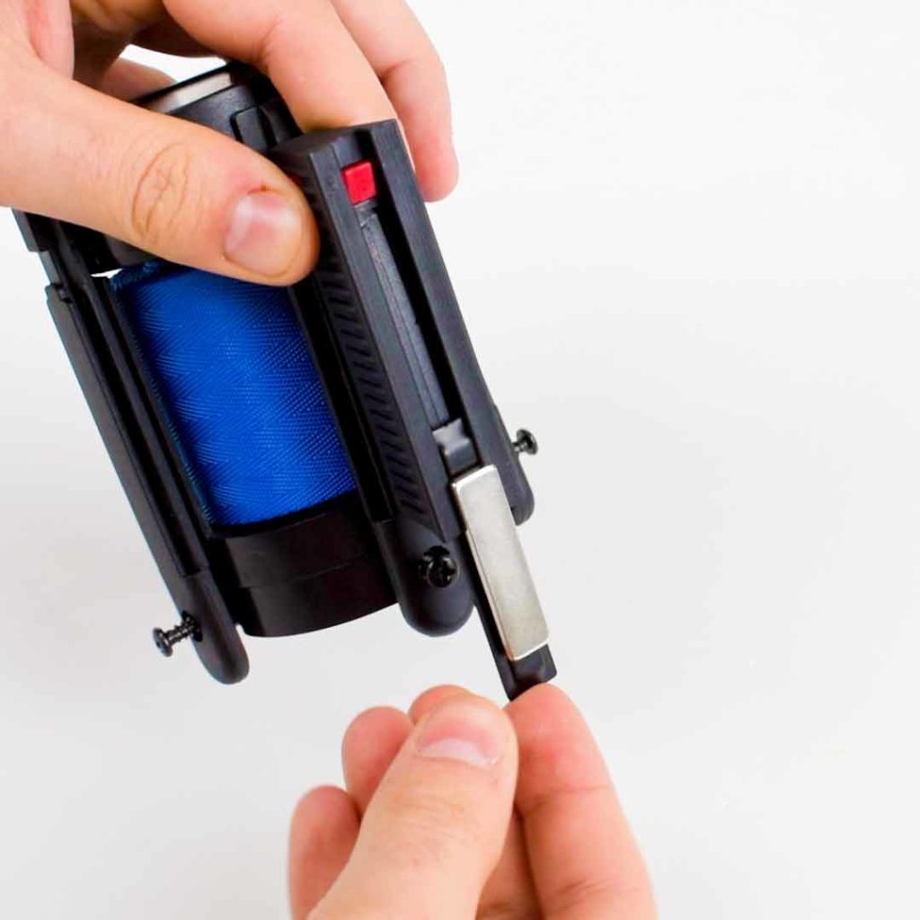 inserimento attacco magnetico per colonnine
