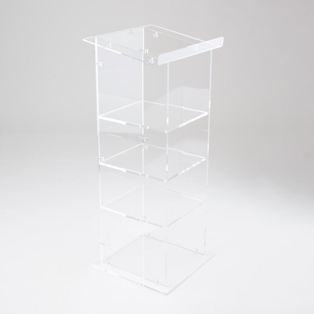 podio plexiglass trasparente con ripiani