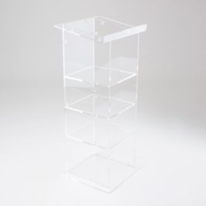podio plexiglass trasparente con ripiani