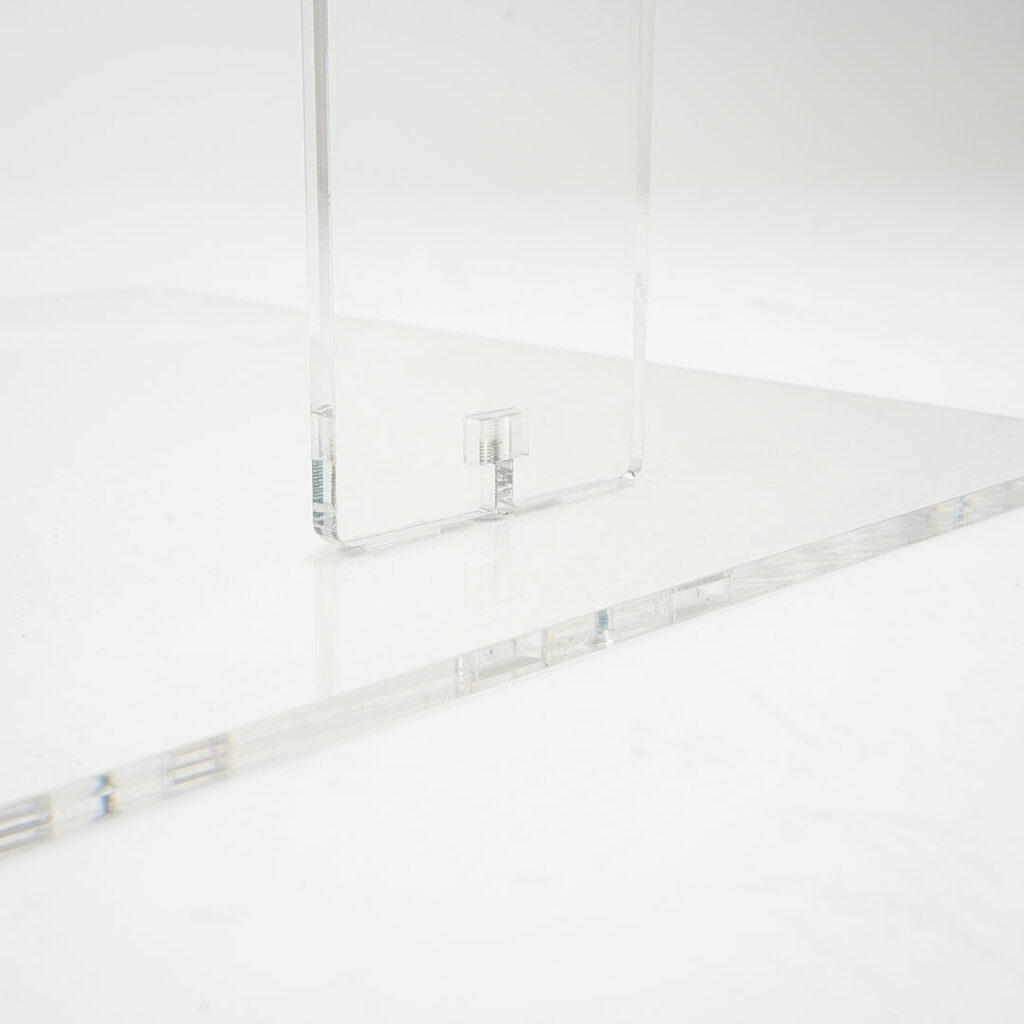 podio con base in plexiglass