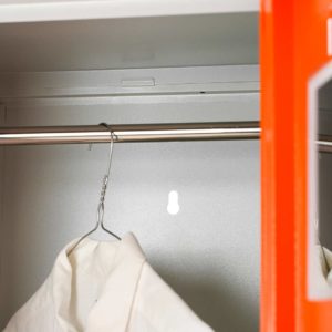 armadietti spogliatoio barra appendi abiti