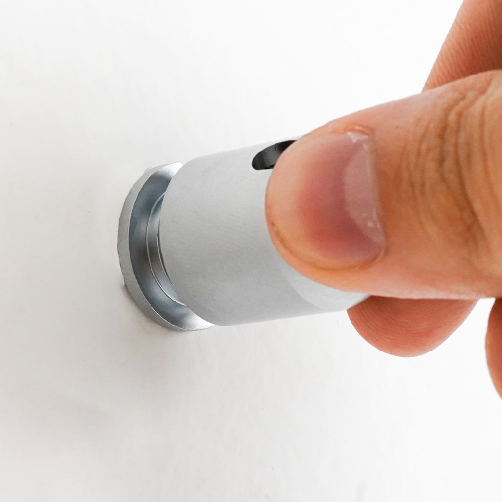 attacco a muro per quadri