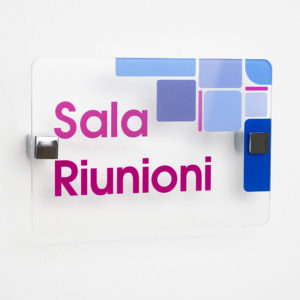 distanziale quadrato da parete