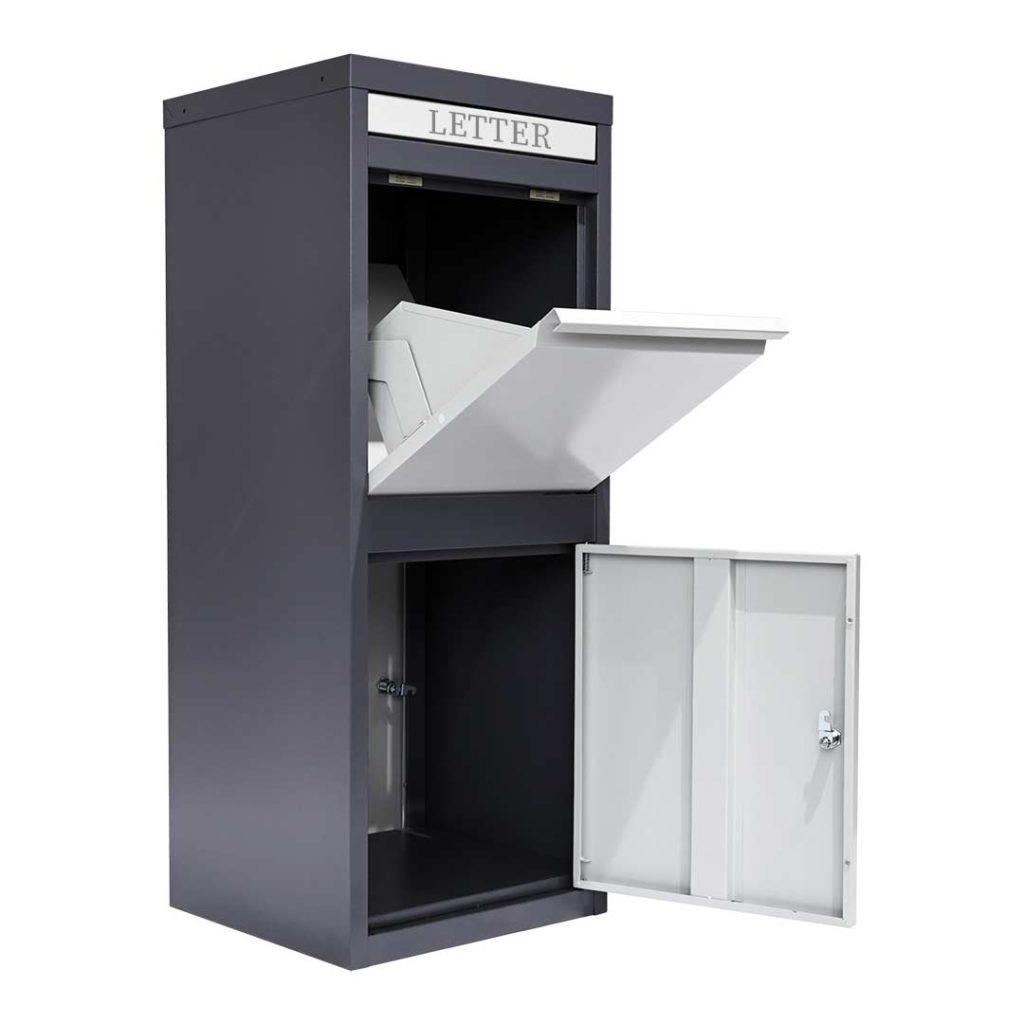 cassetta postale per pacchi corrieri con vano aperto per il conferimento dei pacchi e anta aperta per il ritiro