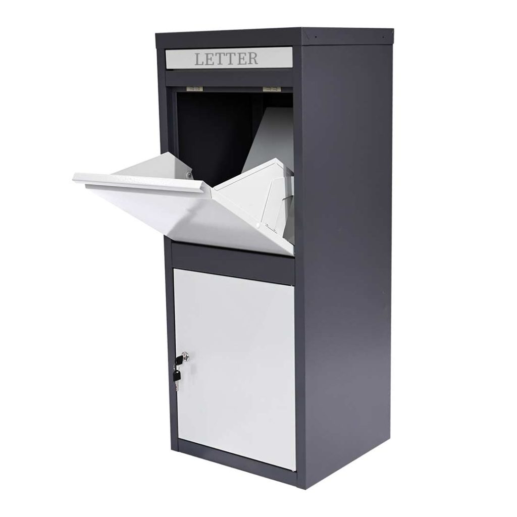 cassetta postale per pacchi corrieri con vano aperto per il conferimento dei pacchi