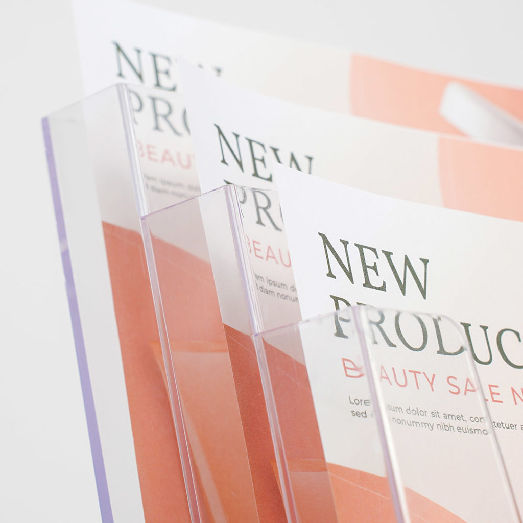 dettaglio tasche porta depliant da banco