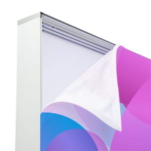 dettaglio applicazione tessuto a struttura backdrop