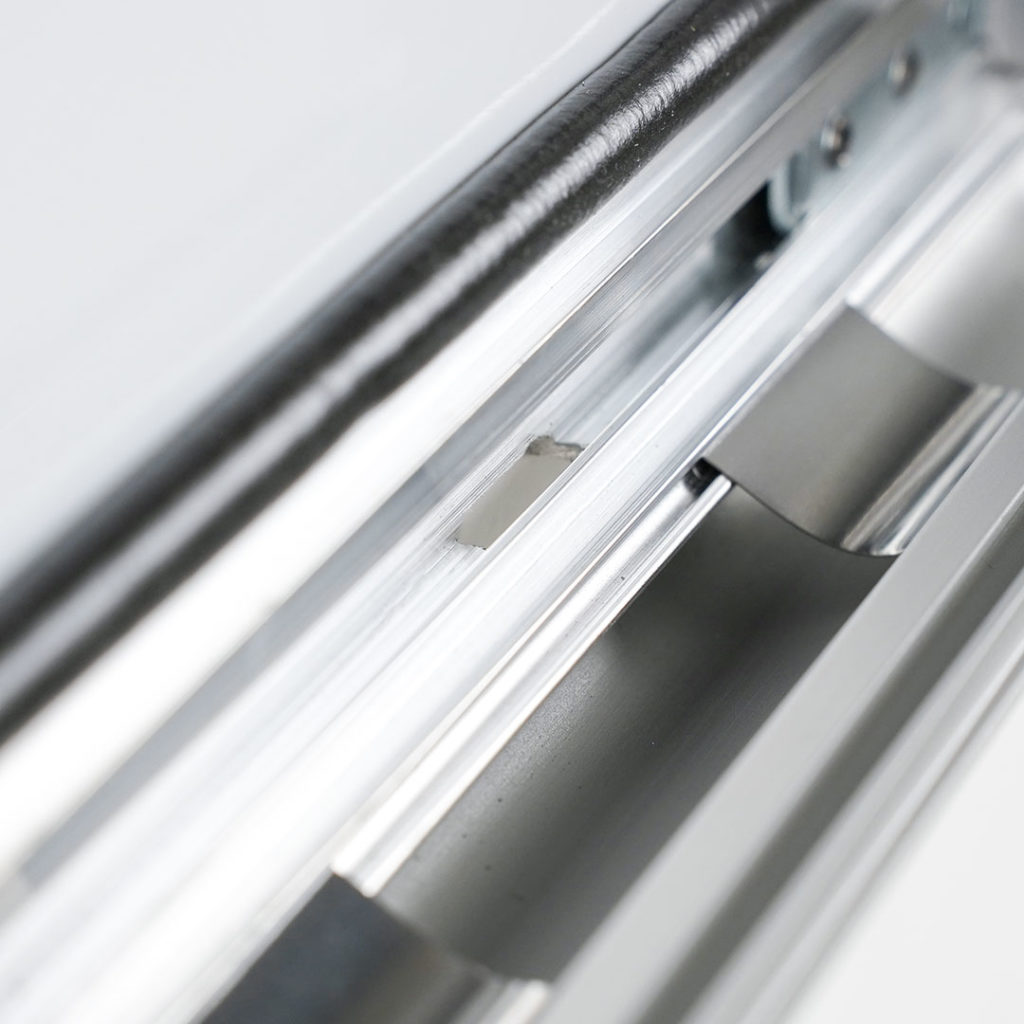 cornice a scatto impermeabile da muro fori acqua