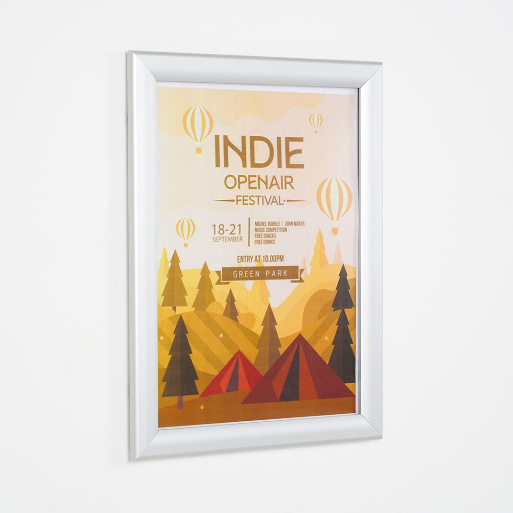 cornice a scatto impermeabile da muro porta avvisi