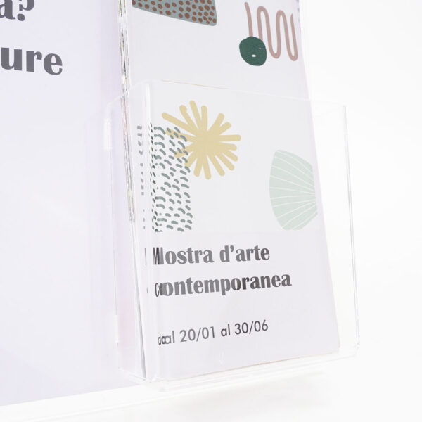 porta avvisi con tasca porta depliant
