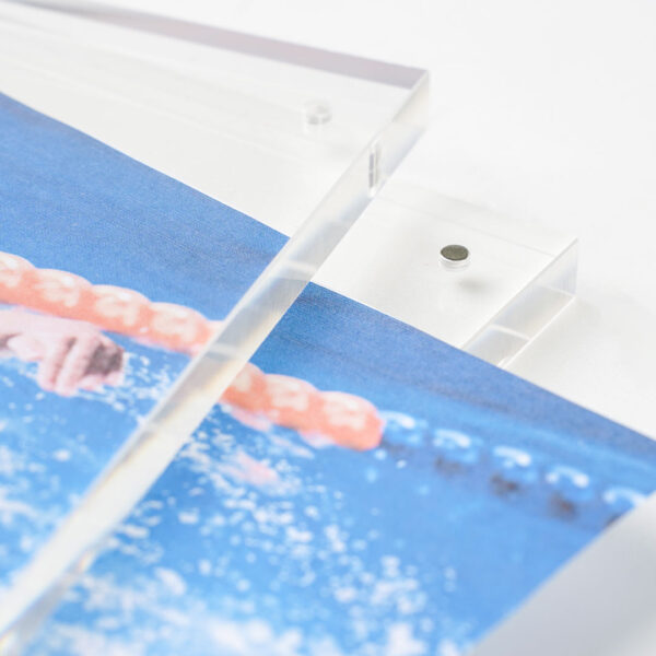 cornice in plexiglass trasparente