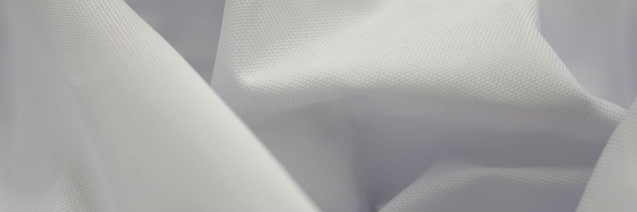 Poliestere bianco