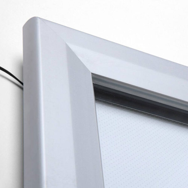 bacheca da esterno a LED con profilo in alluminio