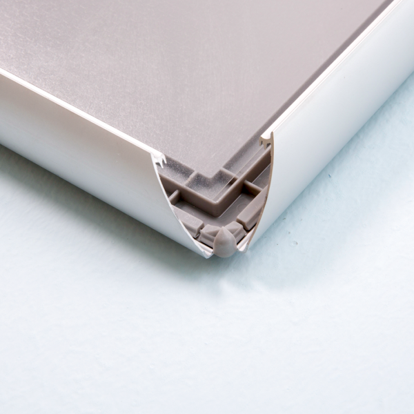 cornice a scatto con angoli smussati frame 25 mm