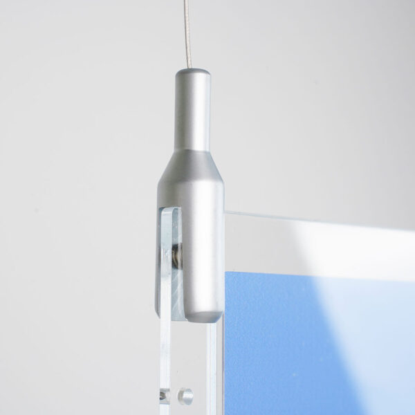 dettaglio tasca in plexiglass con distanziale