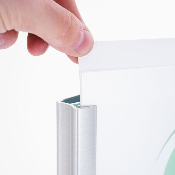 inserimento grafica minitotem autoportante