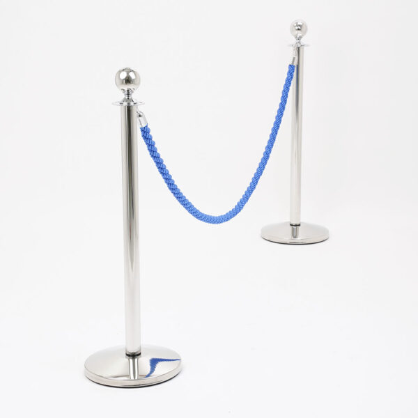 colonnine segnapercorso con cordone blu e moschettoni